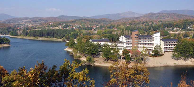 Borsko jezero i Lazareva pećina