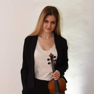 Violinistkinja Kata Stojanović